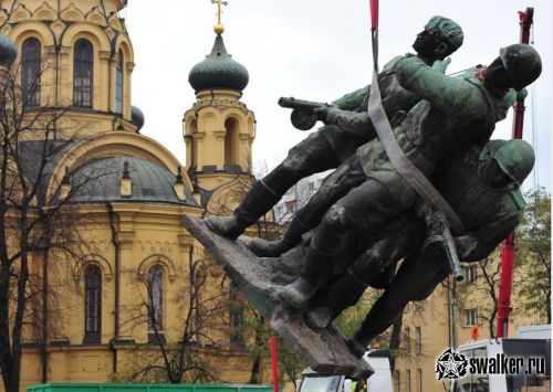 Снос памятника советским воинам в Польше