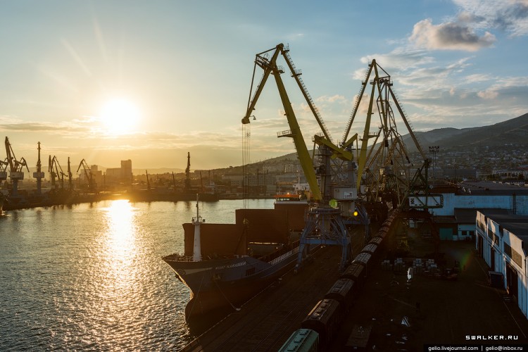 Новороссийский морской порт - самый большой порт России (НМТП)