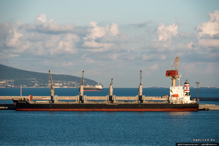 Новороссийский морской порт - самый большой порт России (НМТП)