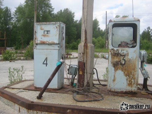 Заброшенная бензо заправочная станция, Свердловская область Заброшенная бензо заправочная станция, Свердловская область