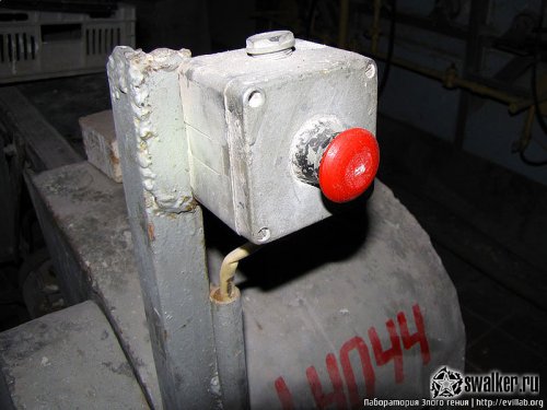 Заброшенный цех фарфорового завода Заброшенный цех фарфорового завода