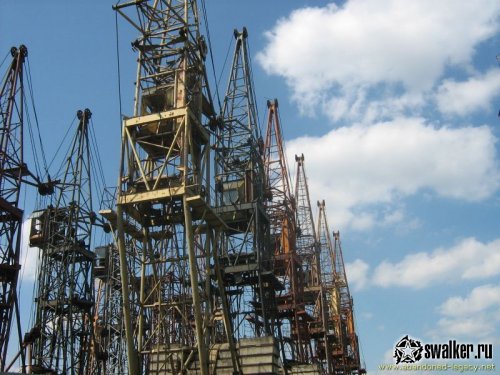 Кладбище башенных кранов. Шабаны