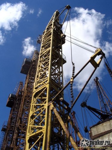 Кладбище башенных кранов. Шабаны