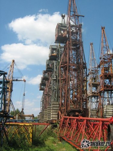 Кладбище башенных кранов. Шабаны