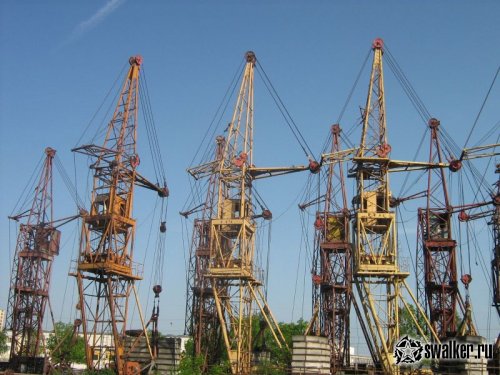 Кладбище башенных кранов. Шабаны