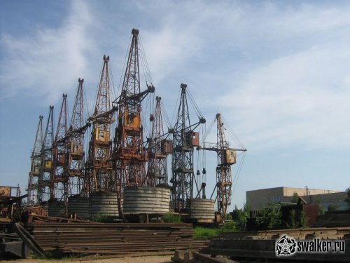 Кладбище башенных кранов. Шабаны
