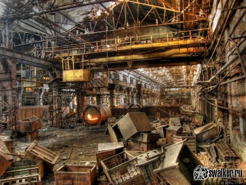 Заброшенный цех одного из крупных предприятий Страны Заброшенный цех одного из крупных предприятий Страны