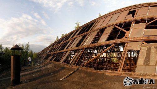 Заброшенный цех одного из крупных предприятий Страны Заброшенный цех одного из крупных предприятий Страны