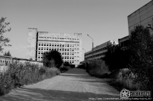 Недостроенный научный комплекс