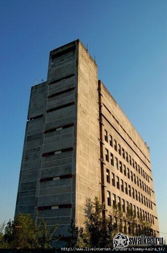 Недостроенный научный комплекс