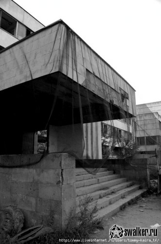 Недостроенный научный комплекс