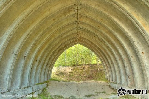 Развалины зенитно-ракетного комплекса С-75 и С-300 Печора