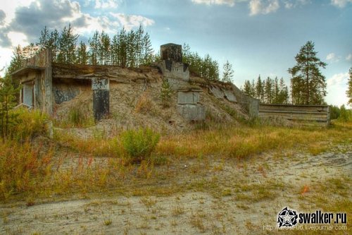 Развалины зенитно-ракетного комплекса С-75 и С-300 Печора