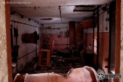 Развалины зенитно-ракетного комплекса С-75 и С-300 Печора