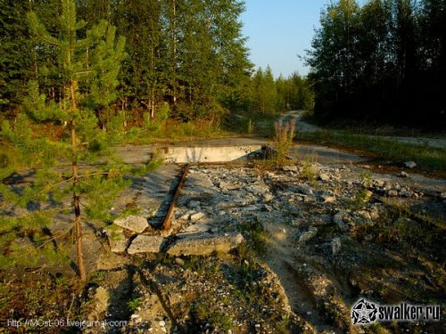 Развалины зенитно-ракетного комплекса С-75 и С-300 Печора