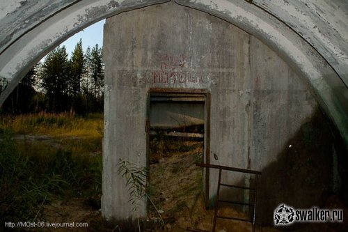 Развалины зенитно-ракетного комплекса С-75 и С-300 Печора