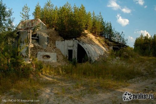 Развалины зенитно-ракетного комплекса С-75 и С-300 Печора