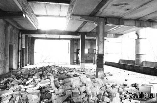 Недостроенная поликлиника с Бомбоубежищем