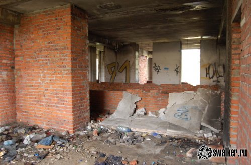 Недостроенная поликлиника с Бомбоубежищем