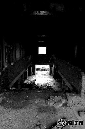 Недостроенная поликлиника с Бомбоубежищем