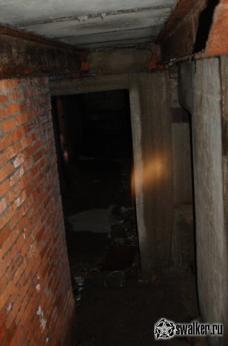 Недостроенная поликлиника с Бомбоубежищем