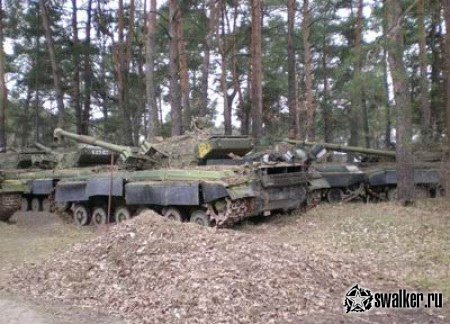 Танковое кладбище в Дарницком лесу, Киев Танковое кладбище в Дарницком лесу, Киев