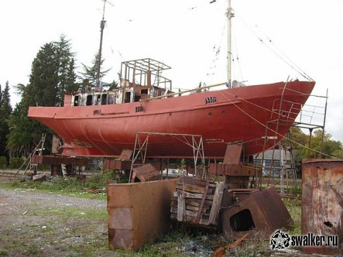 Заброшенные Сухумский судоремонтный и рыбный заводы