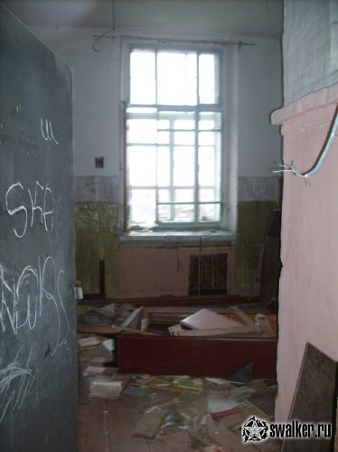 Брошенная школа в Шурале, Свердловская область