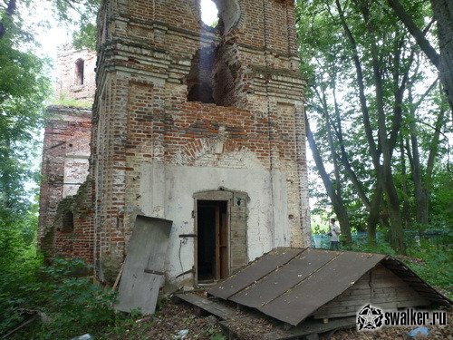 Заброшенная церковь - село Губино