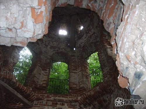 Заброшенная церковь - село Губино