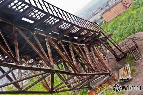 Заброшенный лыжный трамплин в Мурманске