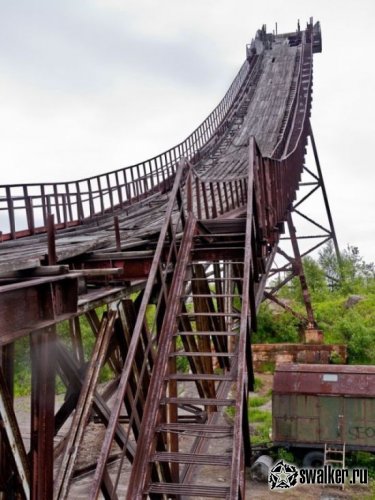 Заброшенный лыжный трамплин в Мурманске