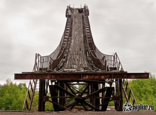 Заброшенный лыжный трамплин в Мурманске