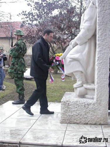 Памятники воинам