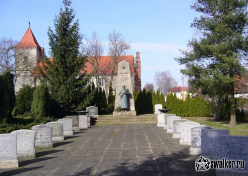 Памятники воинам Памятники воинам