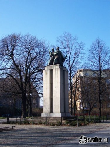 Памятники воинам Памятники воинам