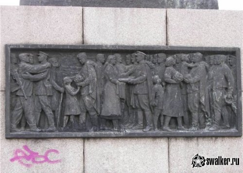 Памятники воинам Памятники воинам