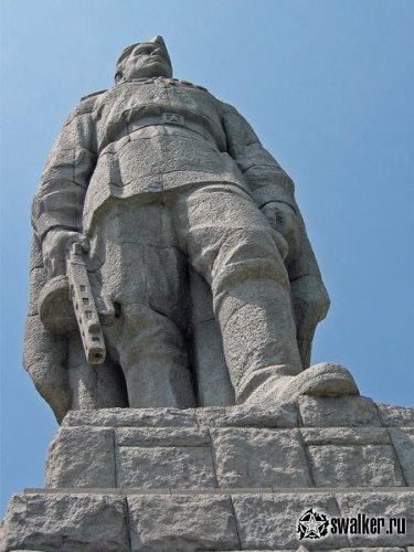 Памятники воинам