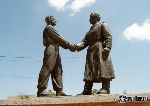 Памятники воинам