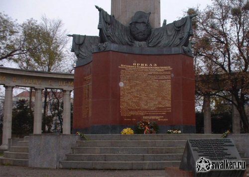 Памятники воинам Памятники воинам