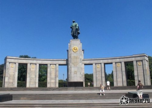 Памятники воинам Памятники воинам