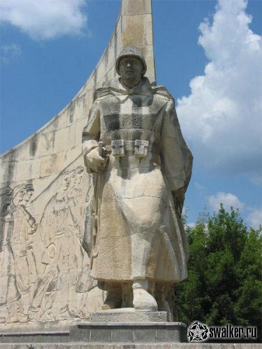 Памятники воинам