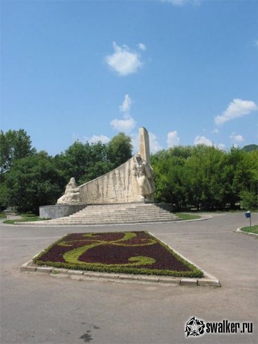 Памятники воинам