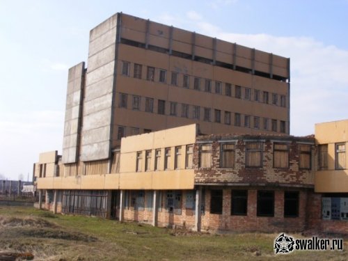 Недостроенные корпуса завода Недостроенные корпуса завода