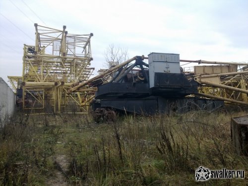 Кладбище кранов, Киевская область