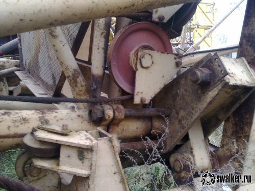 Кладбище кранов, Киевская область