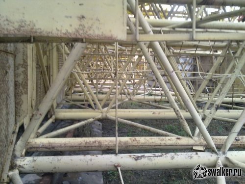 Кладбище кранов, Киевская область