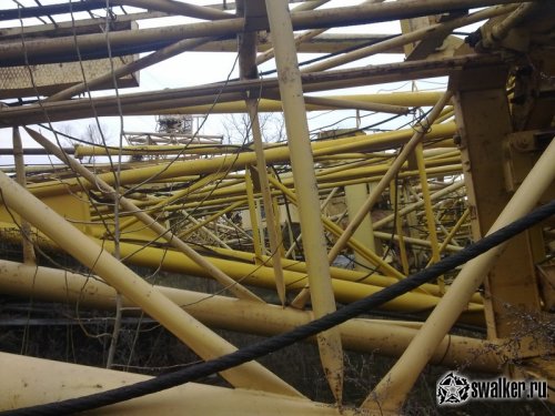 Кладбище кранов, Киевская область