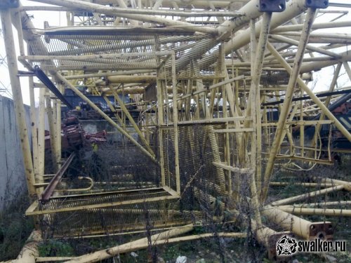 Кладбище кранов, Киевская область