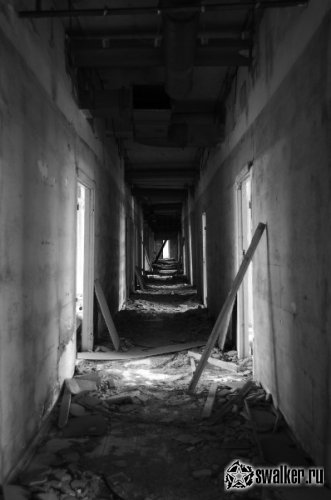 Заброшенное шиферное НИИ